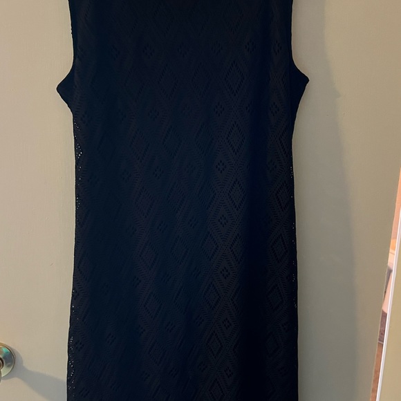 below knee - Picture 2 of 3